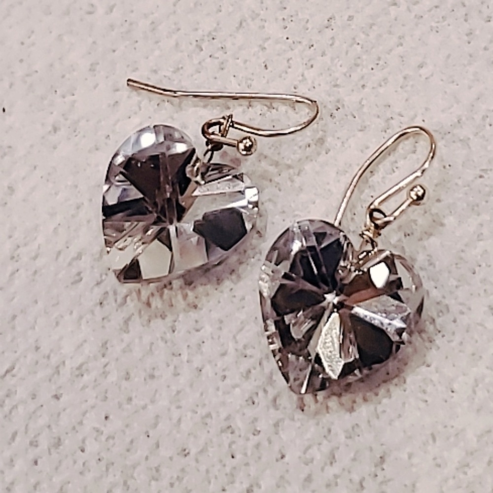 4/$20 Love Shaped Crystal GemStone Earring 🌴